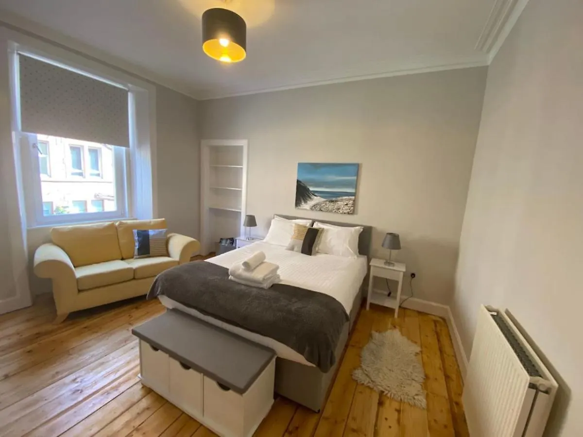 Gorgeous 2 Bed, City Apartment Эдинбург
